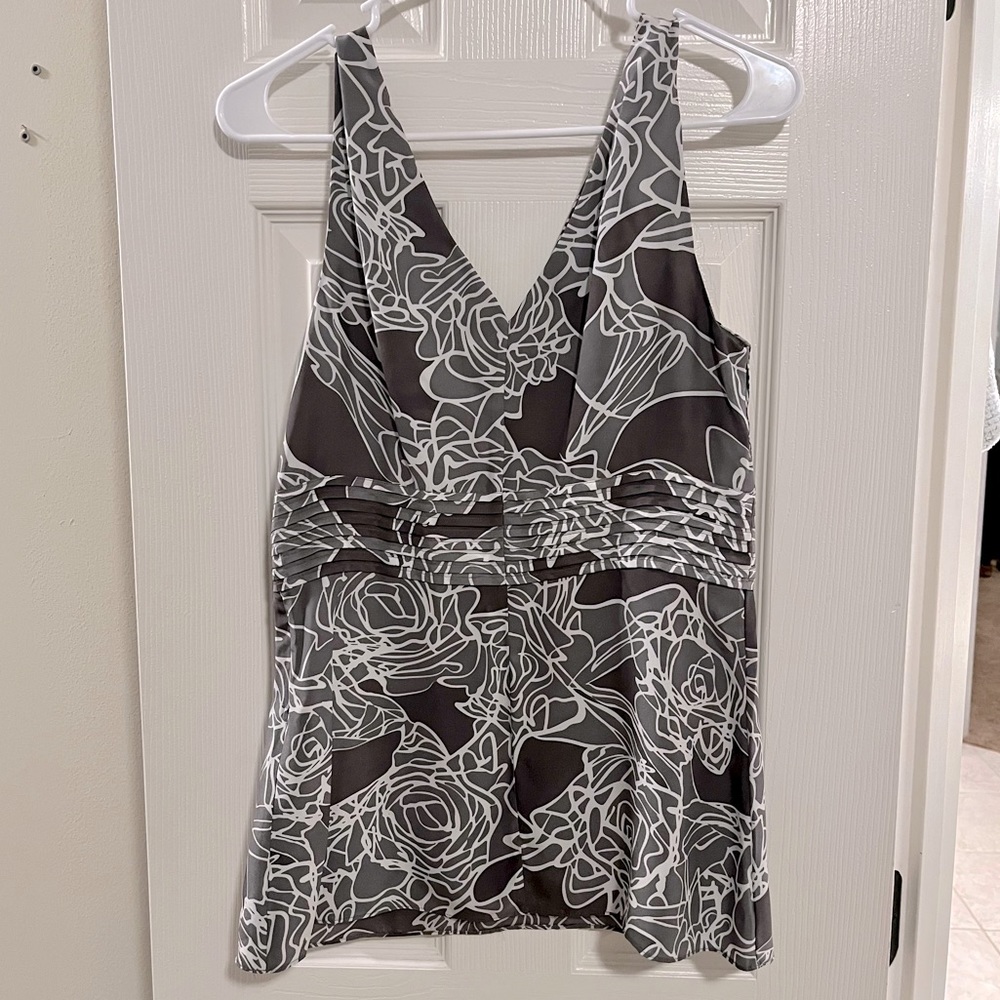 Banana Republic 100% Silk Blouse Size 4